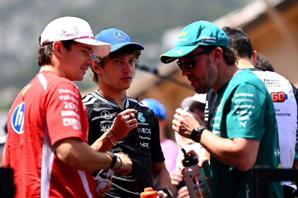 Alonso pone en contexto el dominio de Antonelli: “Ahora tiene un coche que gana” #F1 #FVDigital
