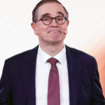 El CEO de Renault, François Provost, confirma: "La demanda de coches eléctricos supera la capacidad de producción"