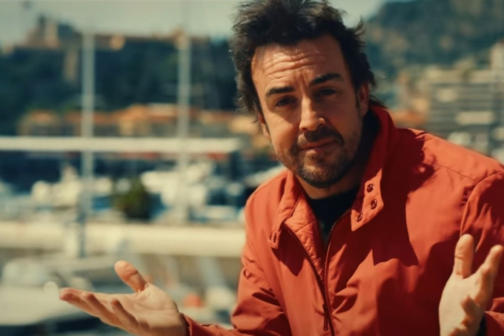 Alonso se cuela en La Vuelta 2026: así es su curioso cameo en el videoclip oficial #F1 #FVDigital