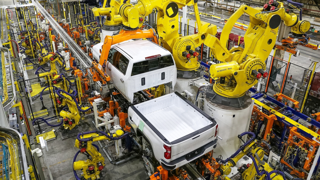 Una fábrica de coches eléctricos despide a 1.000 trabajadores y compra 50 robots a cambio porque "mejoran la seguridad"