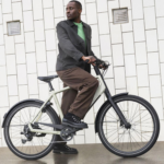 Por 2.400 €, esta bicicleta eléctrica es una de las primeras en estrenar el nuevo y atípico motor presentado por Bosch