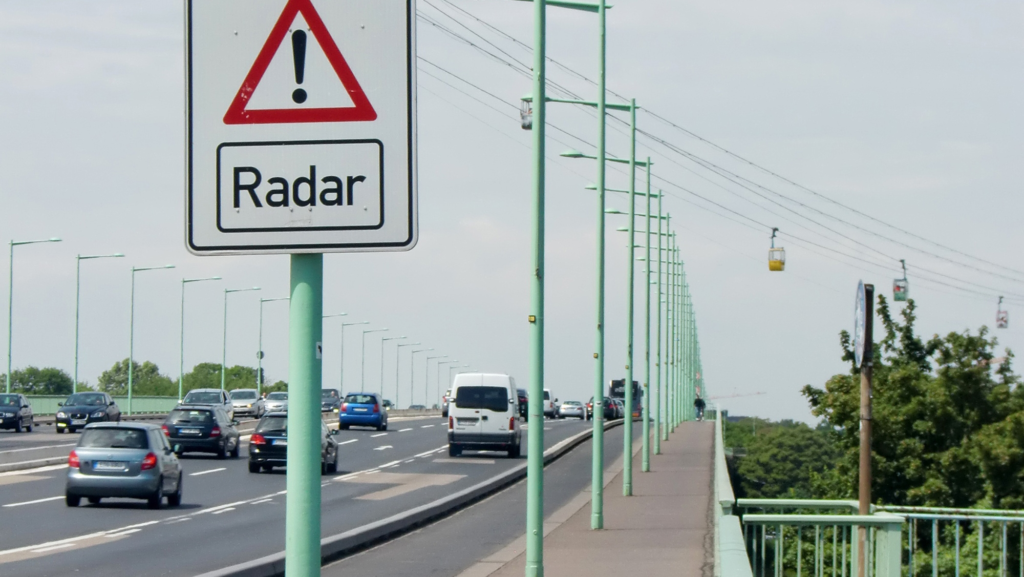 La DGT ha instalado 1.000 radares nuevos en 5 años 'por tu seguridad', y ya van más de 3.600