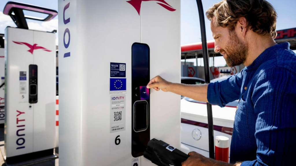 Con 772 estaciones en 24 países de Europa, IONITY anuncia un aumento de sus tarifas por culpa del precio de la luz