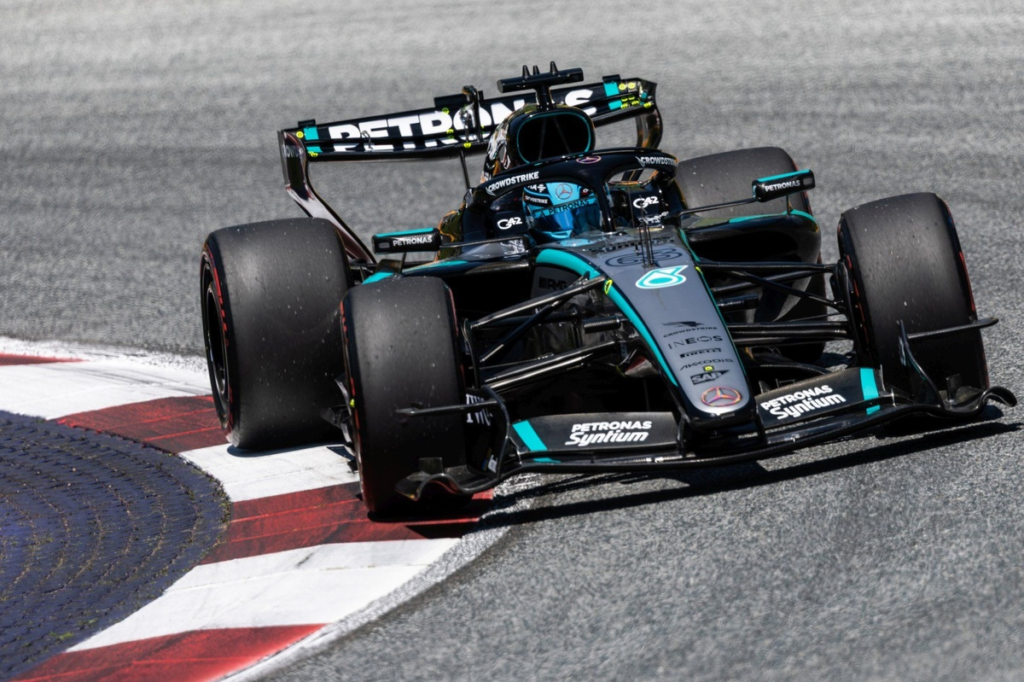 Pole provisional de Russell por delante de Ferrari en Austria F1; KO de Verstappen #F1 #FVDigital