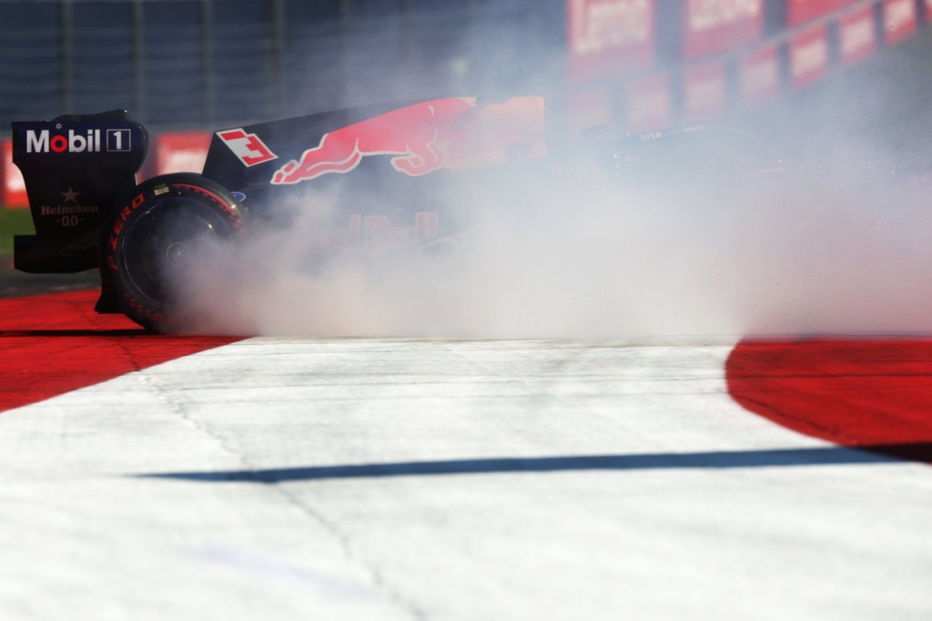 Para Verstappen fue “una locura” la tardanza en sacar doble bandera amarilla; la FIA responde #F1 #FVDigital