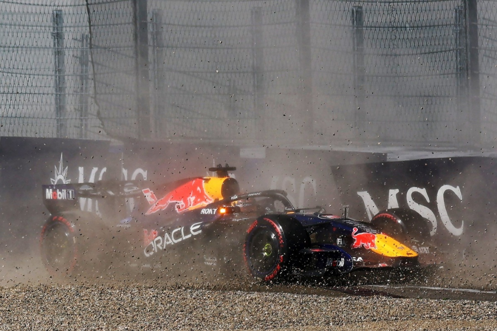 Verstappen explica su “extraño” accidente en la clasificación de Austria F1 #F1 #FVDigital