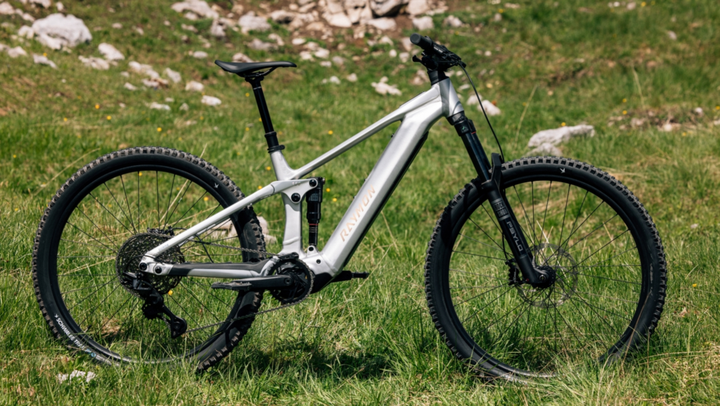 Otro batacazo para Bosch: una marca alemana que lanza una bicicleta eléctrica de montaña con el motor chino más potente y famoso