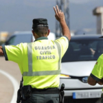 La DGT pone el foco en los coches eléctricos e híbridos en plena ola de calor: con 40 grados, una batería nueva también puede venirse abajo