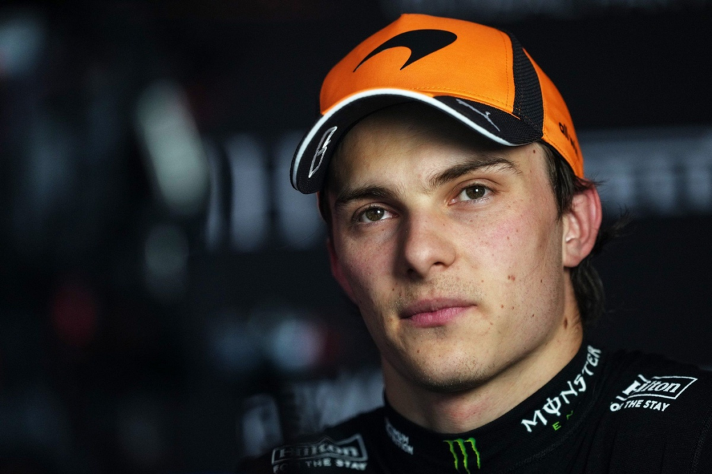Piastri critica la defensa de Leclerc: “No sé adónde se suponía que debía ir” #F1 #FVDigital