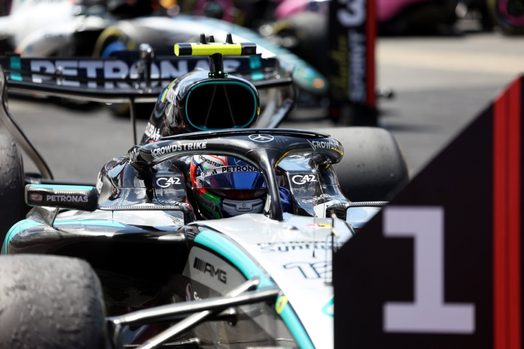 Antonelli borda el sábado de F1 con la pole en Silverstone delante de los Ferrari #F1 #FVDigital