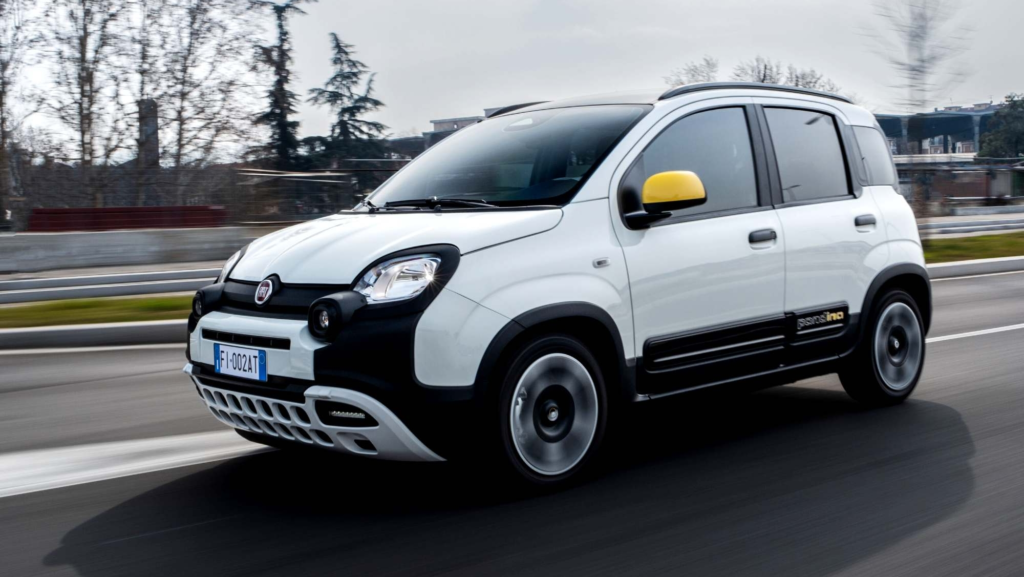 El jefe de Fiat lanza un aviso sobre el nuevo Panda: "No puede ser solo eléctrico"