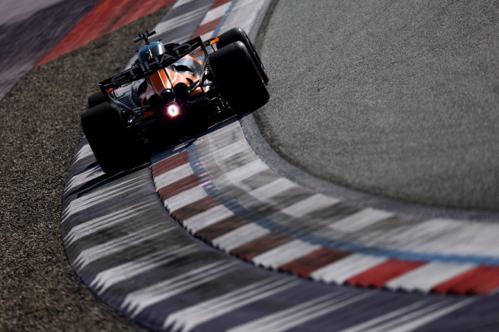 El director de McLaren, claro: “Tenemos 2-3 meses de desarrollo por recuperar” #F1 #FVDigital