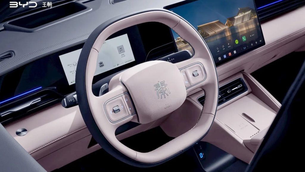 'El arma' de BYD para ser la mayor pesadilla del Tesla Model 3: carga al 97% en 9 minutos y tiene 630 km de autonomía