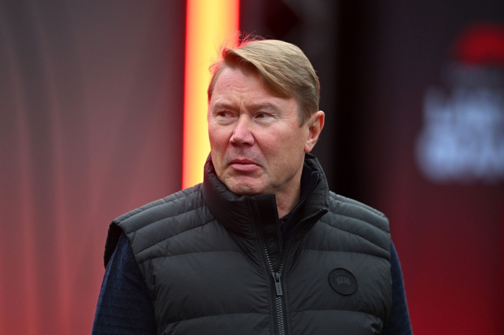 Hakkinen revela las dudas que tuvo para volver a la F1 tras casi morir #F1 #FVDigital