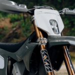 Esta marca de motos eléctricas atípica gana mucho dinero mientras otras siguen intentando sacar beneficios