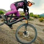 13.490 € y 1.500 W en solo 20 kg: así es la e-MTB 'de lujo' alemana que desafía a la industria