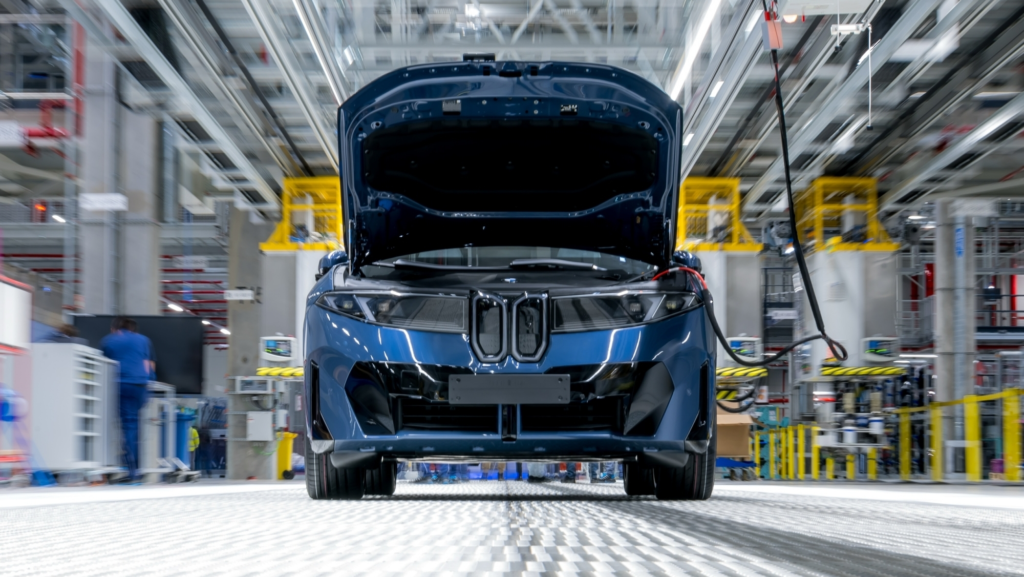 Del i3 al iX3: BMW entra en el exclusivo club de los 2.000.000 de coches eléctricos vendidos en todo el mundo