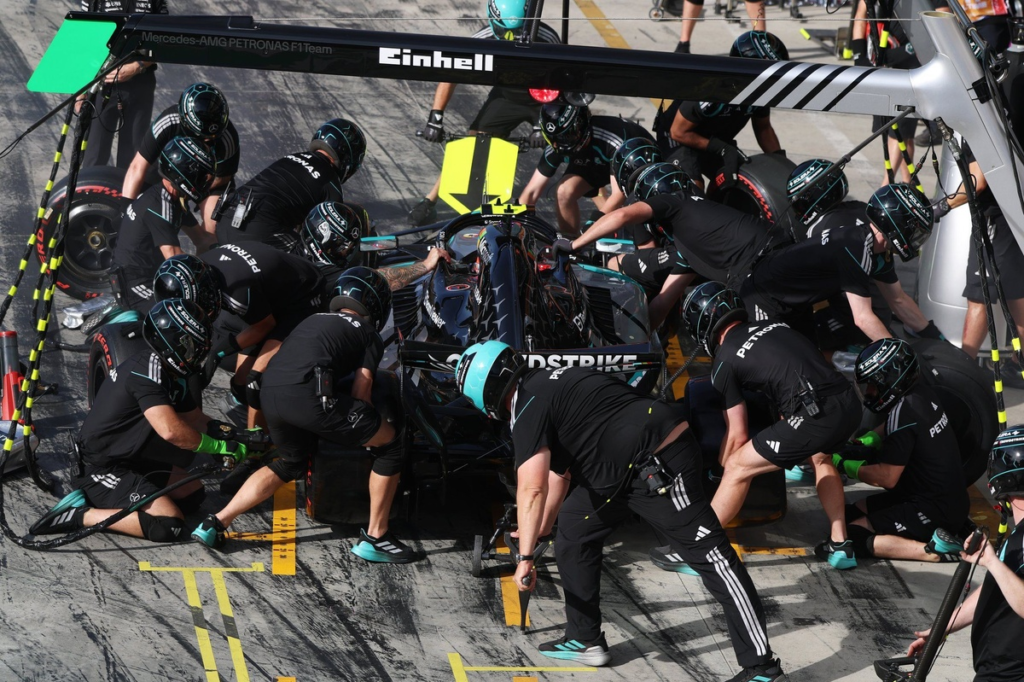 ¿Favoreció Mercedes a Antonelli y perjudicó a Russell en Monza? Montoya así lo cree #F1 #FVDigital