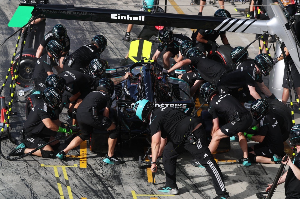 ¿Favoreció Mercedes a Antonelli y perjudicó a Russell en Monza? Montoya así lo cree #F1 #FVDigital
