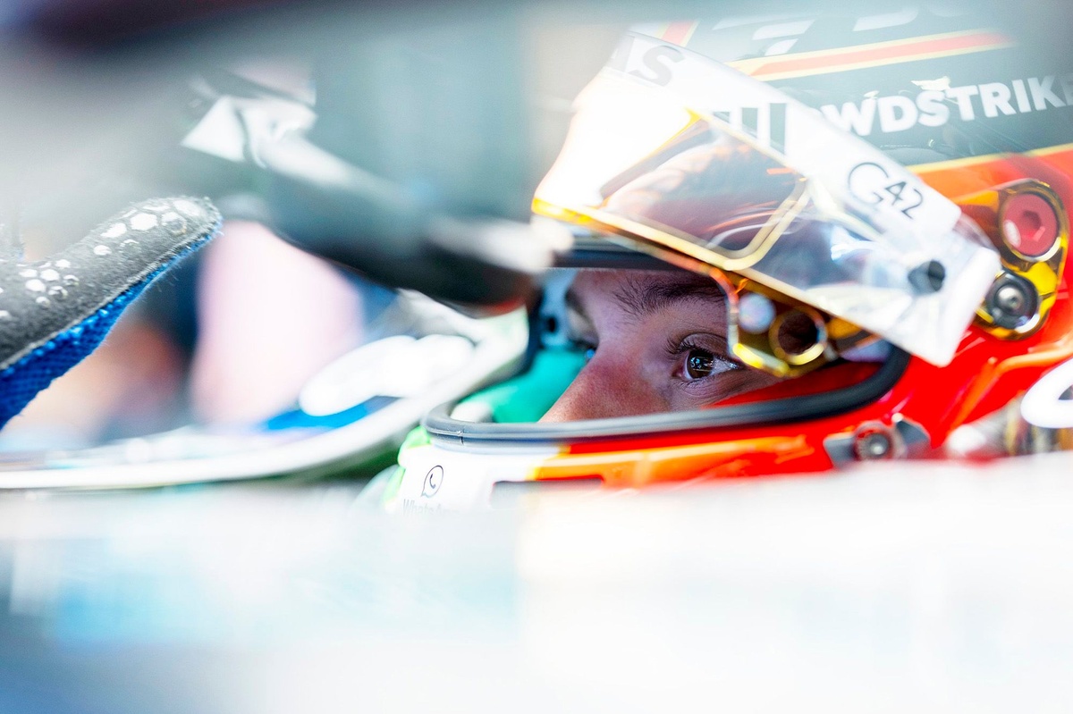 Antonelli es como “una IA” que no deja de mejorar, según Wolff #F1 #FVDigital
