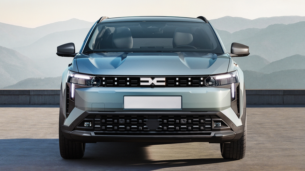 Declaración 'de guerra' a las marcas chinas: Dacia prepara un nuevo SUV electrificado 'barato' y un Sandero eléctrico de 20.000€
