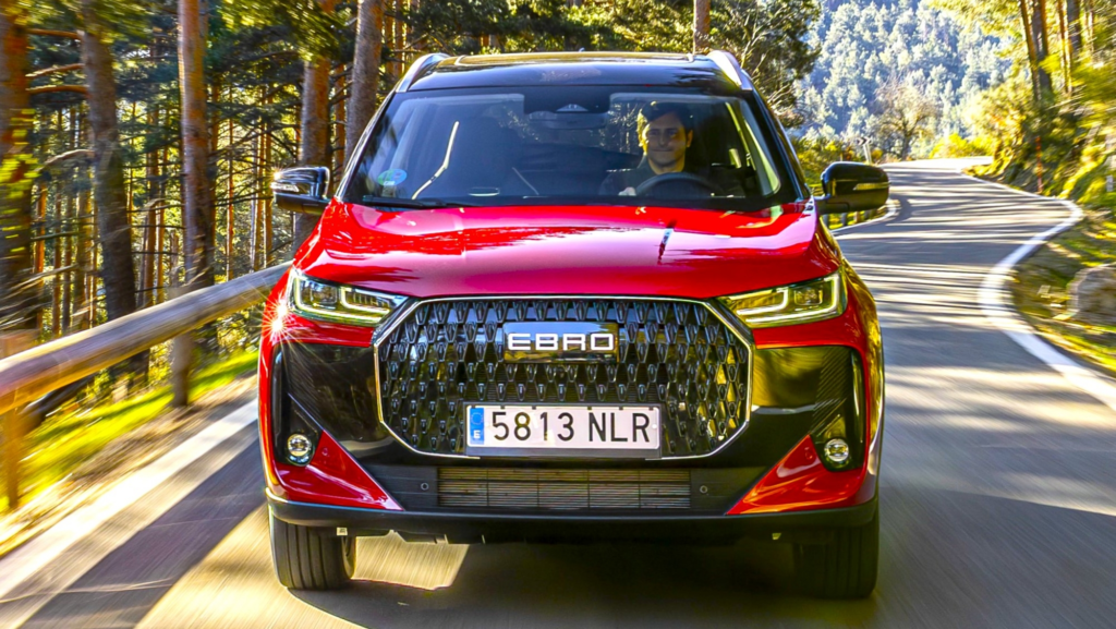 Oferta: por 25.990 €, este SUV híbrido ofrece 1.200 km de autonomía y se fabrica en España