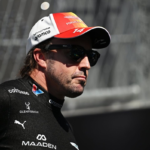 Aston Martin asegura que Alonso decidió acabar la carrera de Madring por los fans #F1 #FVDigital