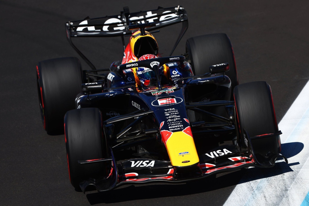 Verstappen se defiende tras su incidente con Hamilton: “Mi carrera podría haber terminado” #F1 #FVDigital