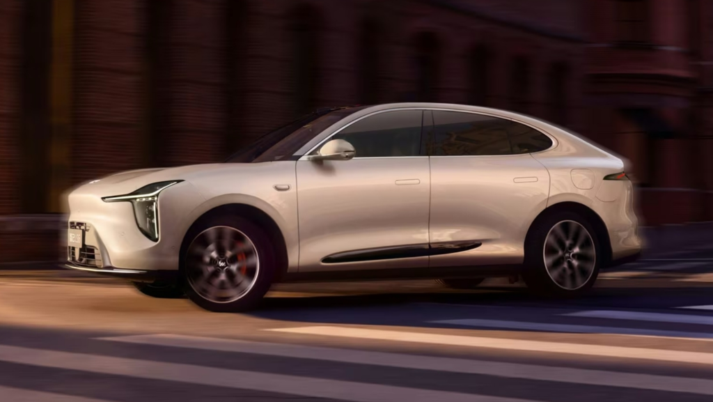 Antes de comprarte un Tesla Model Y echa un vistazo al nuevo 'SUV pijo' de MG de 27.000 € con 782 km de autonomía