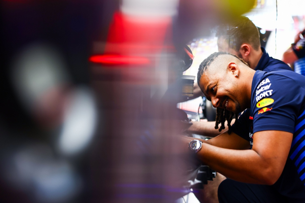 Qué se necesita para ser mecánico de F1: sacrificios y habilidades #F1 #FVDigital