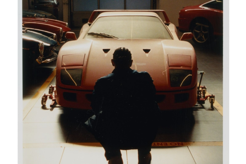 Hamilton cumple su sueño con la restauración de un Ferrari F40 #F1 #FVDigital