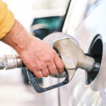 Hasta 1.000€ de ahorro al año en España: la diferencia entre convivir con un coche eléctrico y uno de gasolina equivalente