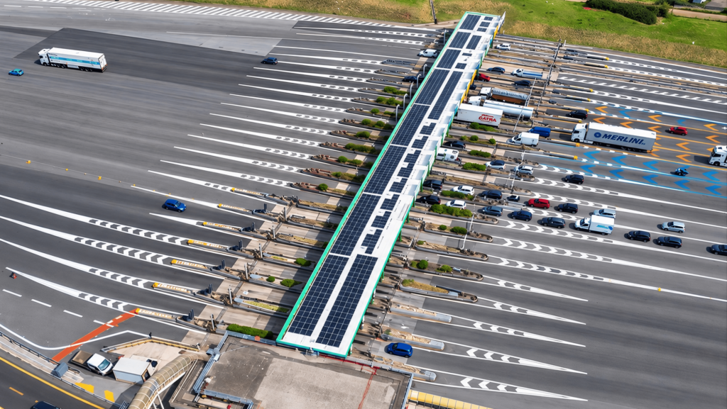 Roma convierte uno de sus peajes más transitados en una planta solar: 466 paneles para cerca de 80.000 vehículos diarios