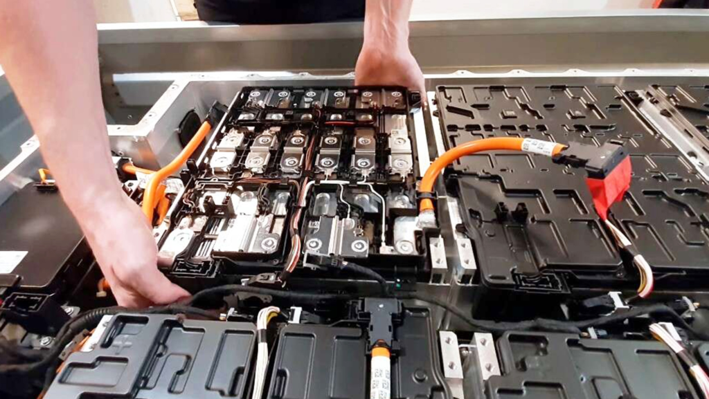 La nueva estrategia de Europa amenaza con encarecer los coches eléctricos: hasta 2.100 euros más por una simple decisión