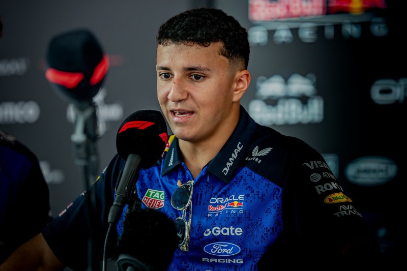 Hadjar: “No sé cuánto dura mi contrato con Red Bull F1, y no me importa” #F1 #FVDigital