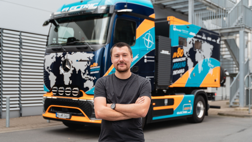 Este camionero lleva 200.000 km con camiones eléctricos y ahora quiere dar la vuelta al mundo con solo 80 recargas