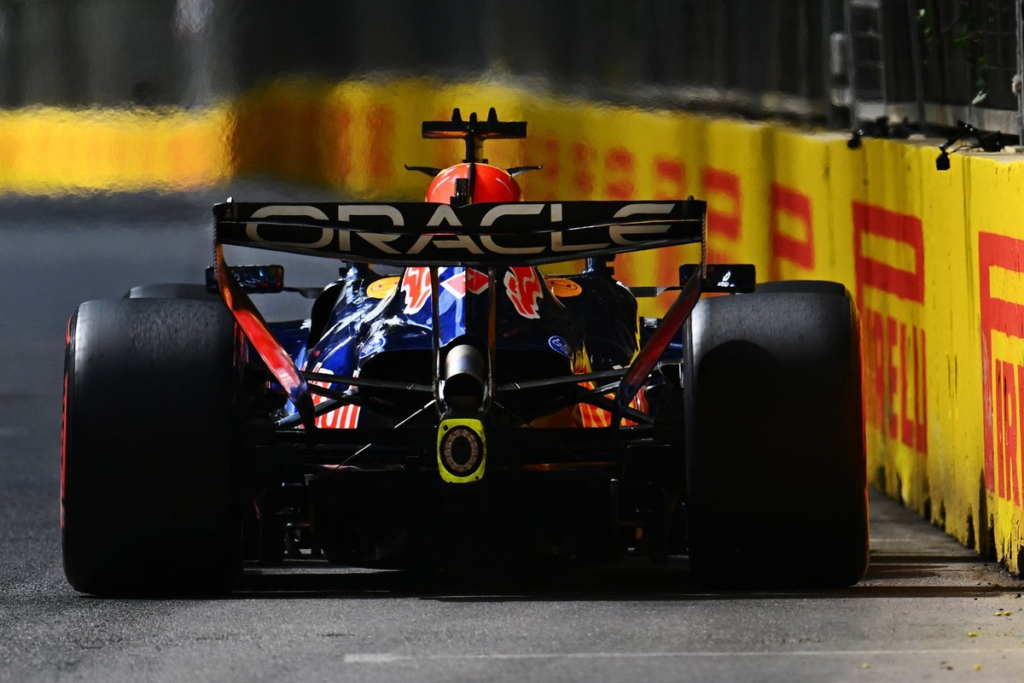 Verstappen revela qué falló en su Red Bull F1 en la clasificación de Bakú #F1 #FVDigital