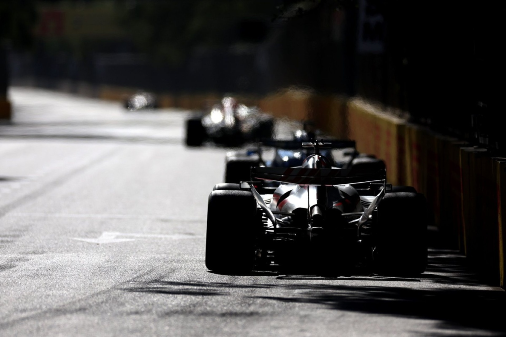 ¿Fue un riesgo no utilizar el VSC en la última vuelta de Bakú para priorizar el espectáculo? #F1 #FVDigital