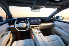 Volkswagen empieza a entregar las primeras unidades de su nuevo coche eléctrico: cuesta 17.000 € y tiene 660 km de autonomía