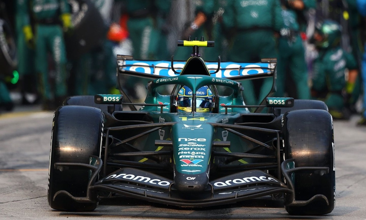 La radio viral de Piastri al descubrir el 8º de Alonso: «El maestro del caos» #F1 #FVDigital