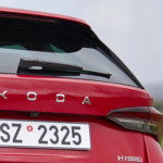 El primer híbrido no enchufable de Skoda: hasta 170 CV, con opción a carrocería familiar, y disponible en unos pocos meses