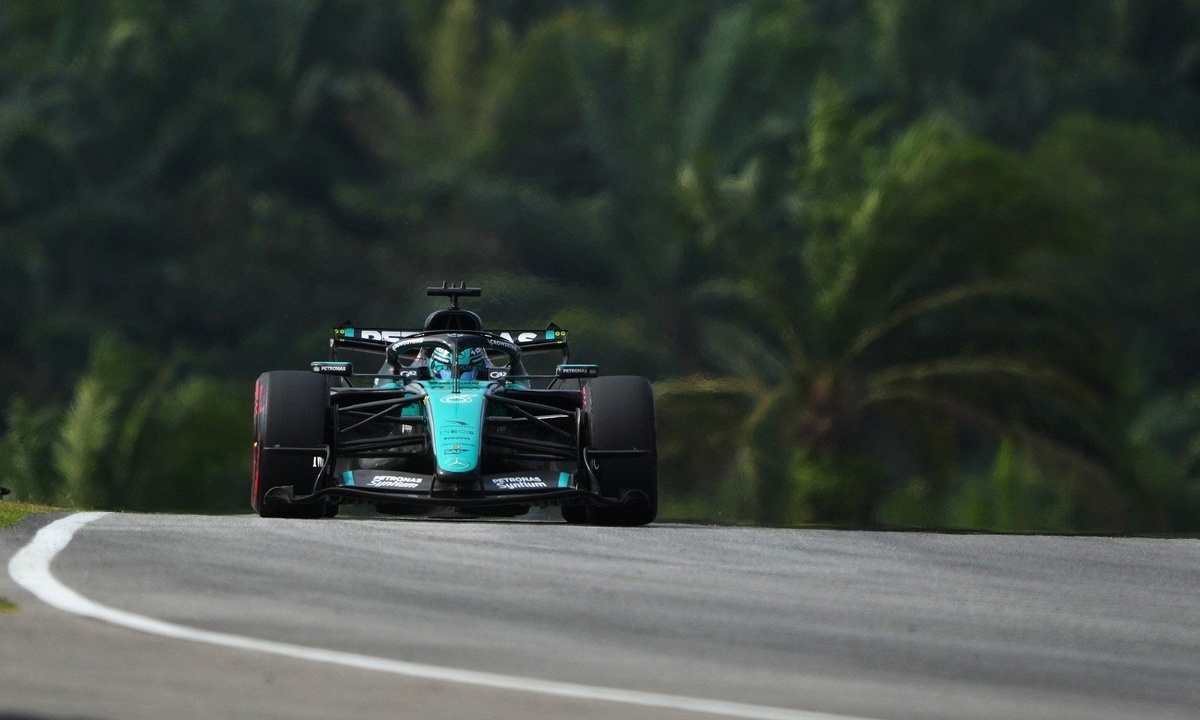 Los mecanismos que influyeron en el complicado fin de semana de Mercedes en Sepang #F1 #FVDigital