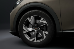 Cuesta menos de 40.000 €, tiene 441 km de autonomía y 540 litros de maletero: así es el CUPRA Tavascan más barato que existe