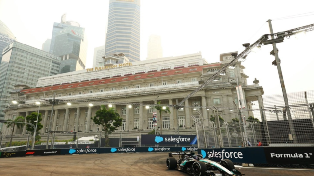Russell lidera unos libres muy igualados en Singapur; Alonso y Sainz apuntan a Q2 #F1 #FVDigital