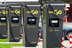El mismo cargador, precios muy diferentes: una sentencia cuestiona los sobrecostes de la recarga del coche eléctrico
