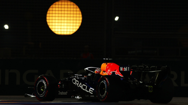 Verstappen quiere el pleno en Singapur: pole por 54 milésimas ante Ferrari #F1 #FVDigital