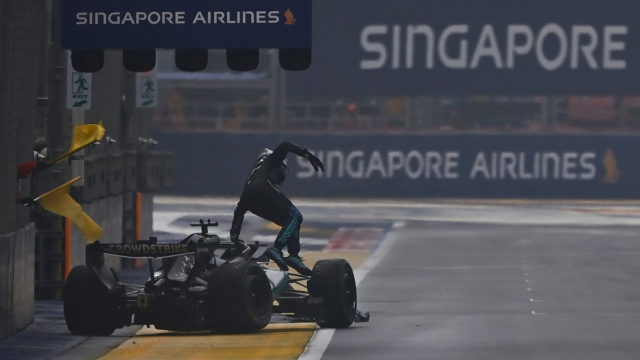 Russell revela las consecuencias de su accidente en Singapur: «El coche ya no era igual» #F1 #FVDigital