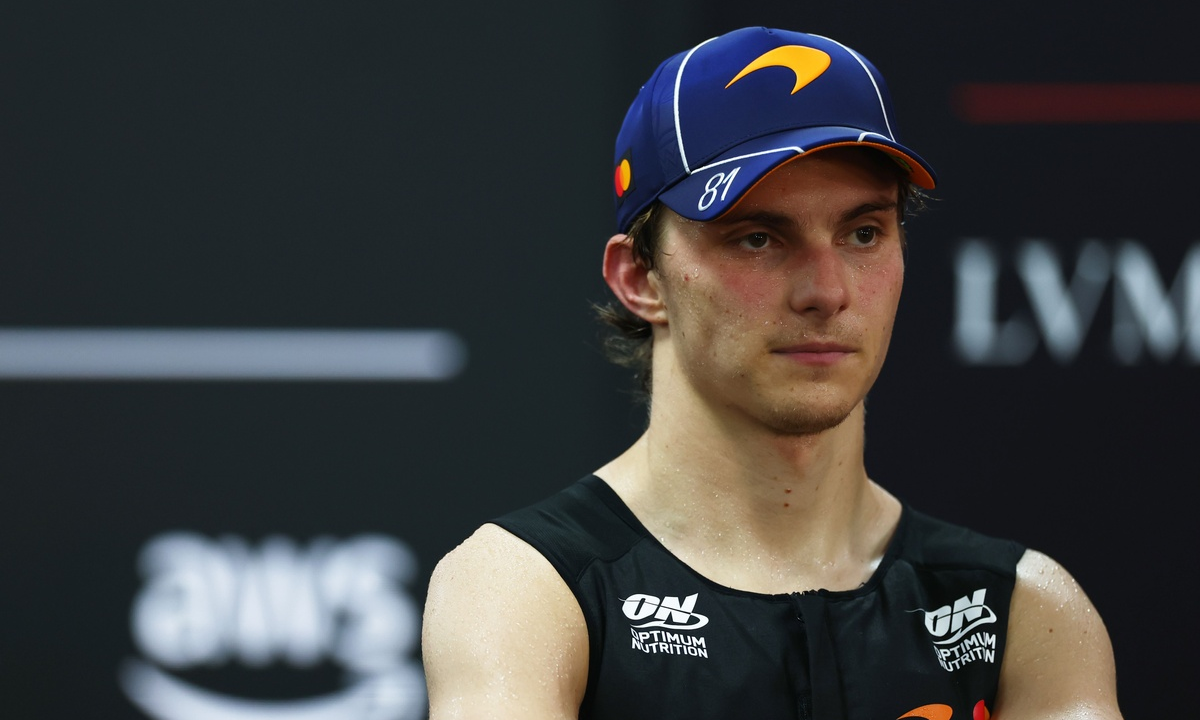 Piastri explica cómo un pinchazo acabó beneficiándole en Singapur: «Fue irónico» #F1 #FVDigital