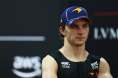 Piastri explica cómo un pinchazo acabó beneficiándole en Singapur: «Fue irónico» #F1 #FVDigital