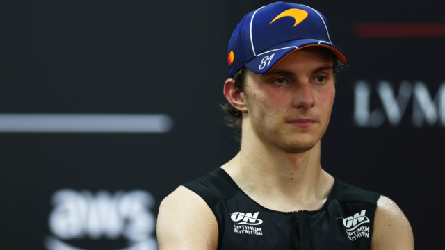 Piastri explica cómo un pinchazo acabó beneficiándole en Singapur: «Fue irónico» #F1 #FVDigital